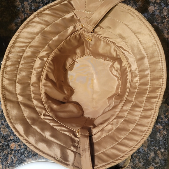 Gucci Tan Bucket Hat - Picture 8 of 11